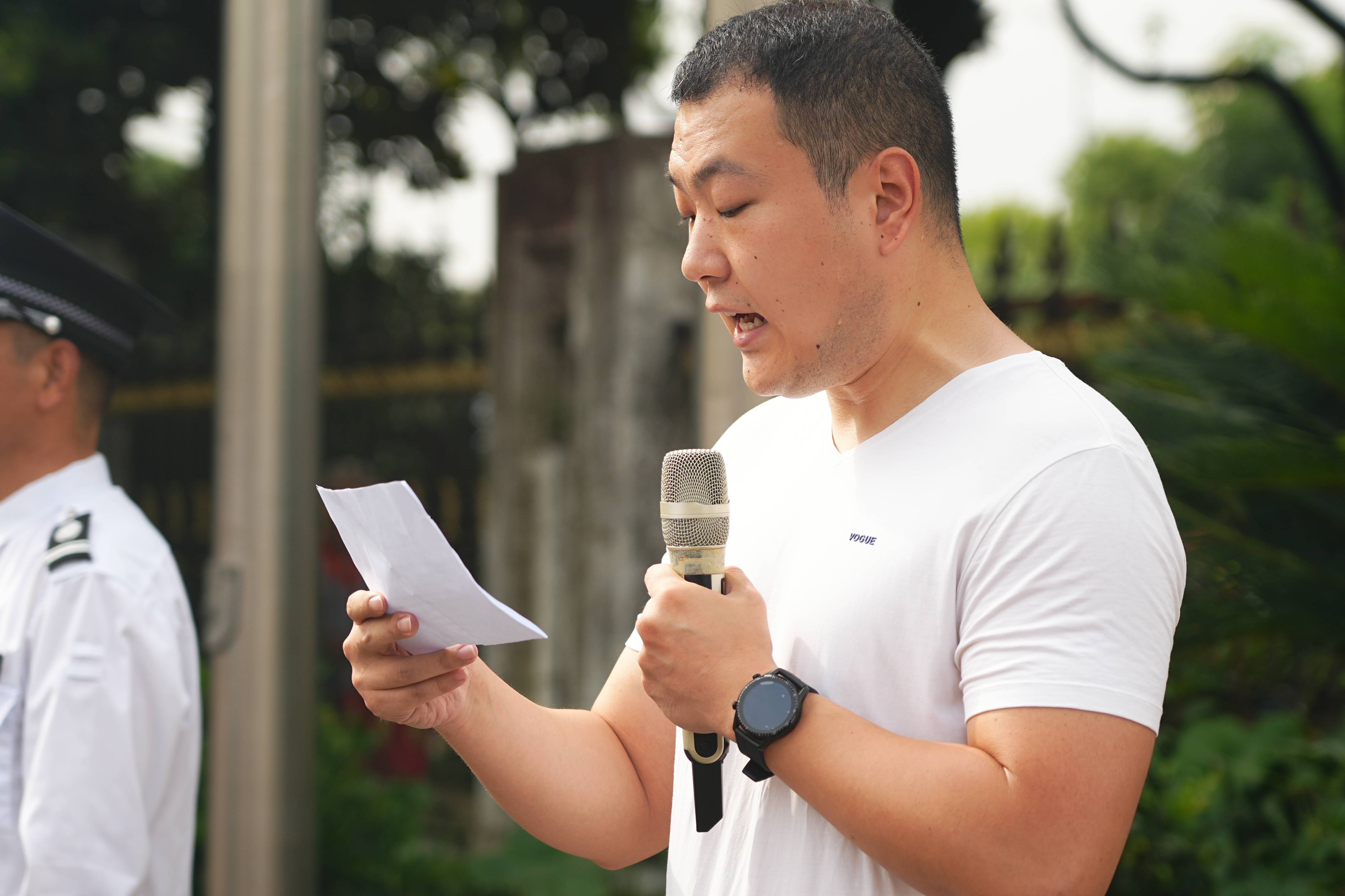 弘揚愛國主義精神，音王慶賀黨的生日